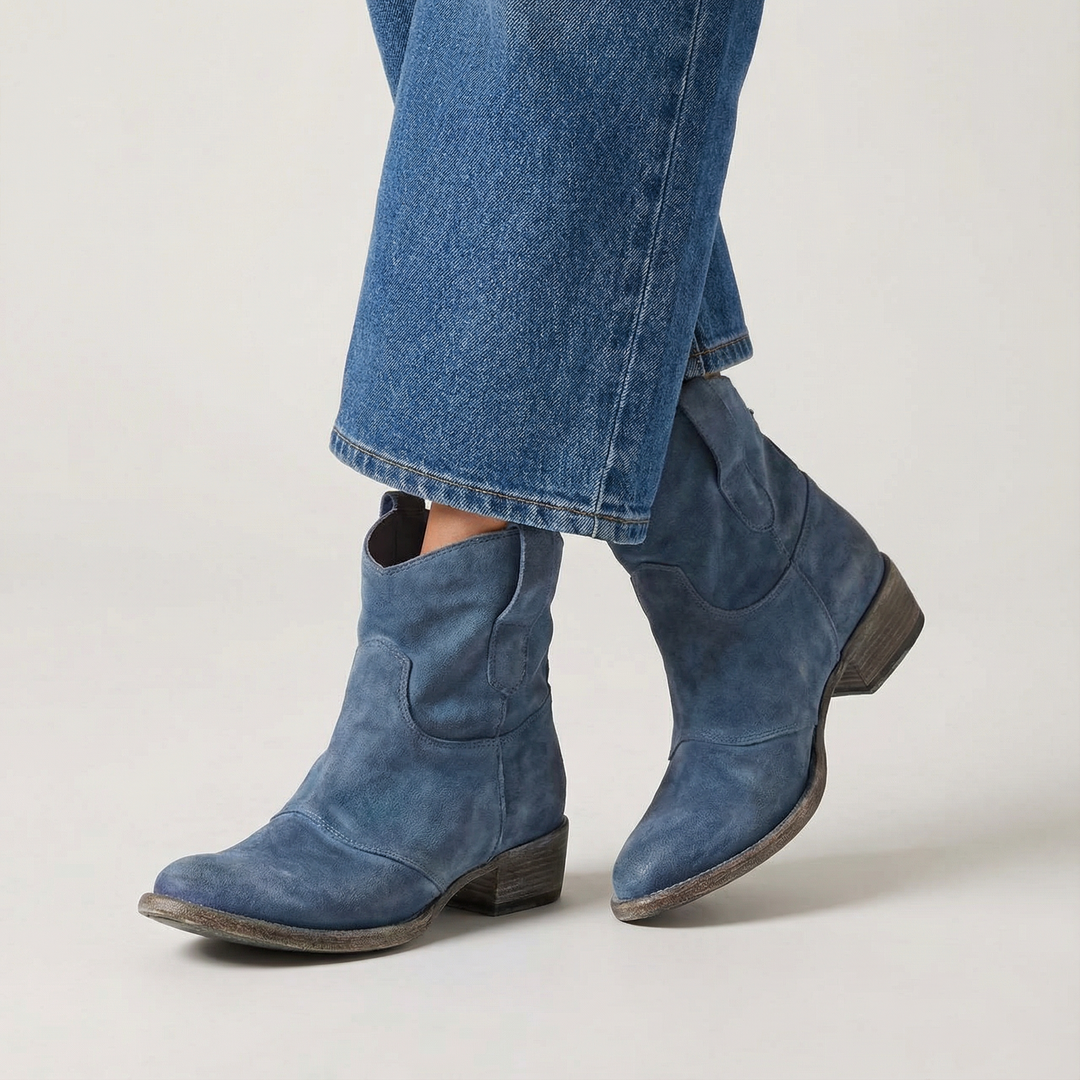Giada | Western Ankle Boots in Suede
