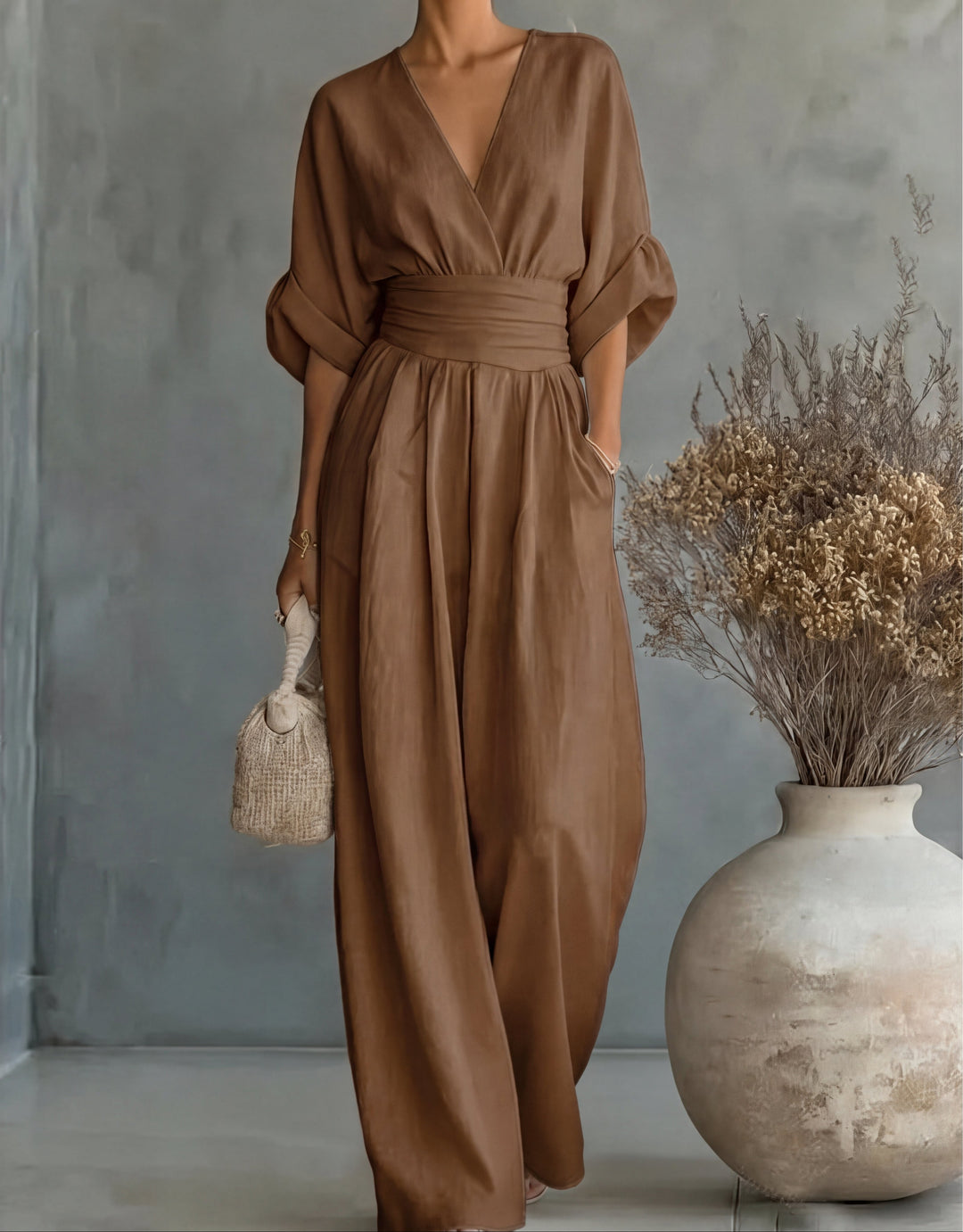 Daniela™ | Elegant V-Neck Wide-Leg Jumpsuit
