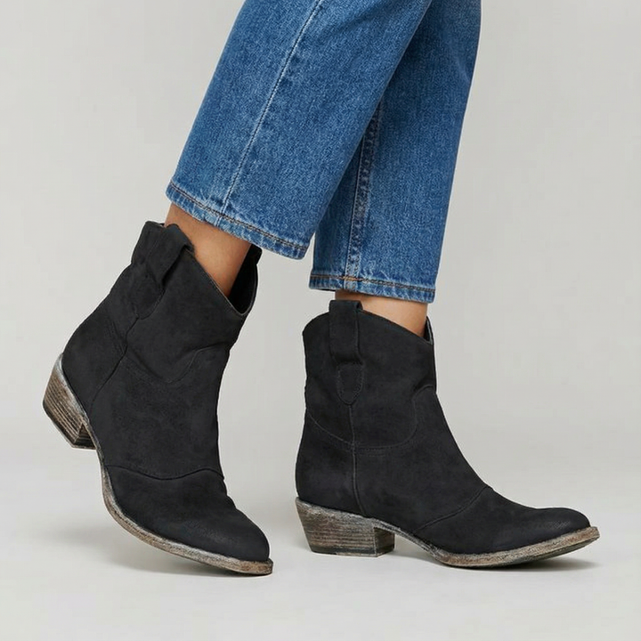 Giada | Western Ankle Boots in Suede