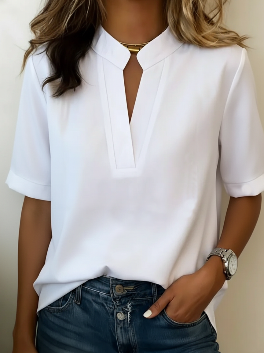 Bárbara | Elegant blouse with V-neck and golden details