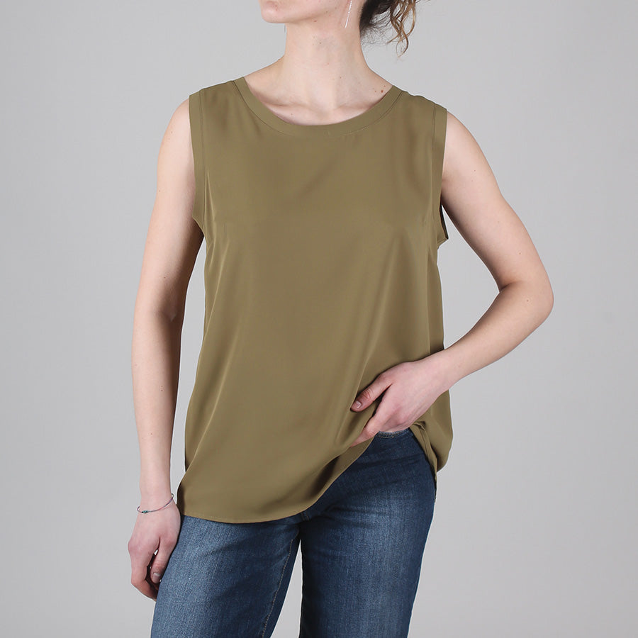 Lui | Fluid Wide-Strap Top